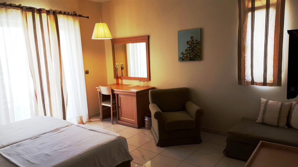 Sea Sight Boutique Hotel Порто-Рафті Екстер'єр фото
