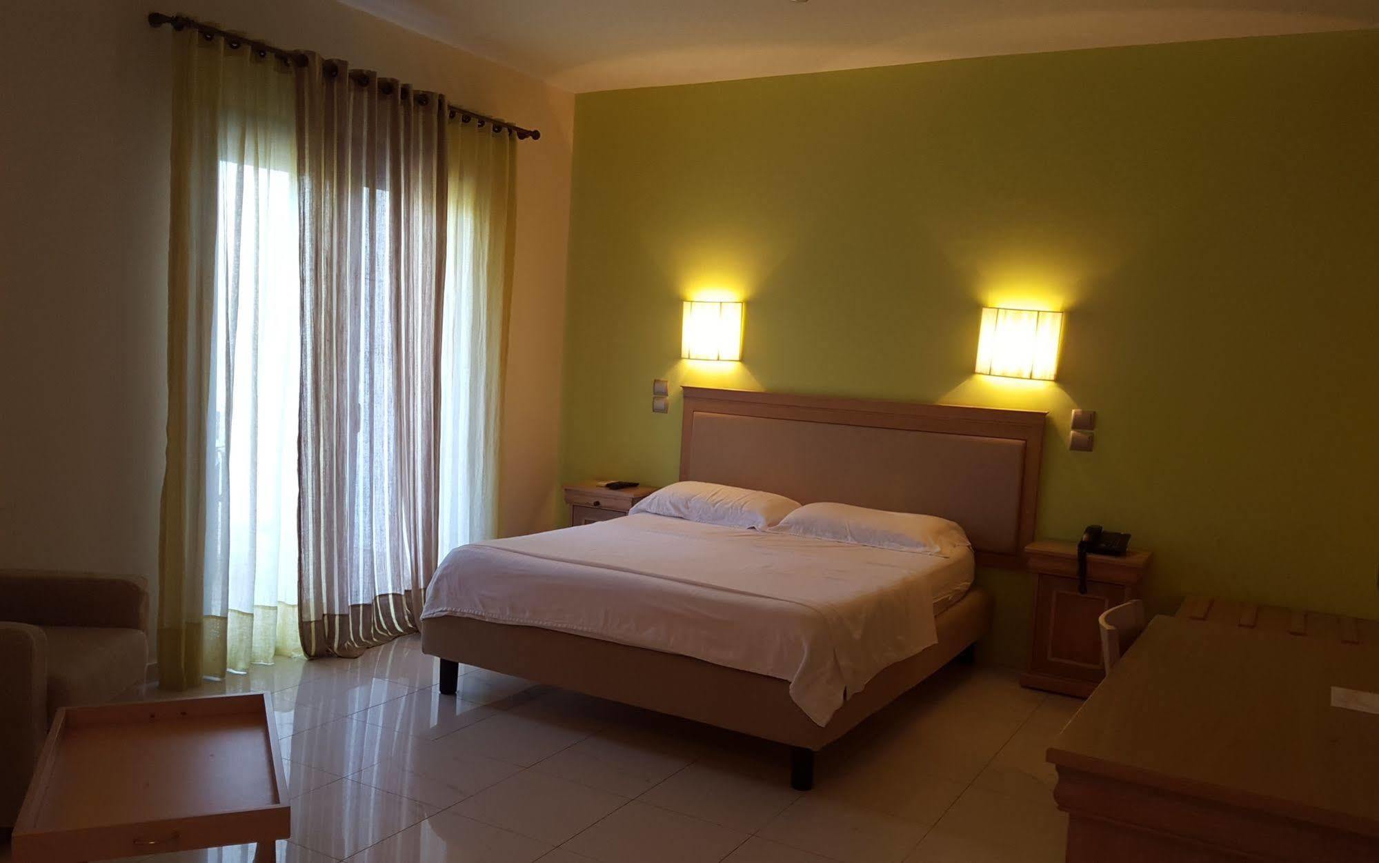 Sea Sight Boutique Hotel Порто-Рафті Екстер'єр фото